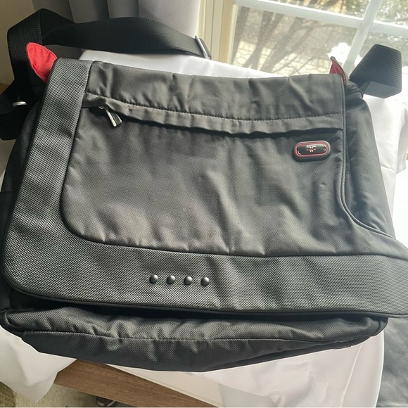 TUMI T-TECH MESSENGER Bag With Shoulder Strap LAPTOP Work Bag Black 5114D - Picture 1 of 14